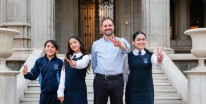 3 destacadas estudiantes viajarán al extranjero a representar a todos los alumnos de Providencia