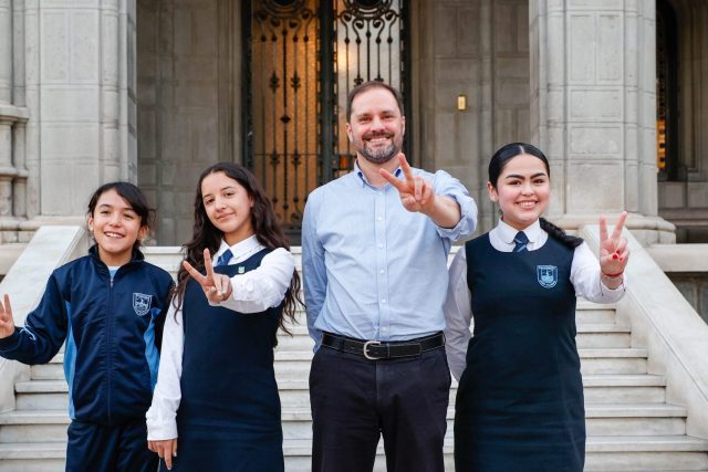 3 destacadas estudiantes viajarán al extranjero a representar a todos los alumnos de Providencia