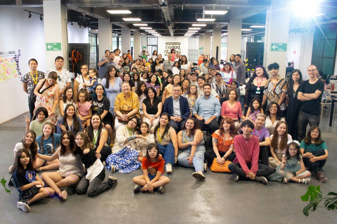 Estudiantes de Providencia desarrollan aplicaciones con IA en Bootcamp Technovation Girls 2025
