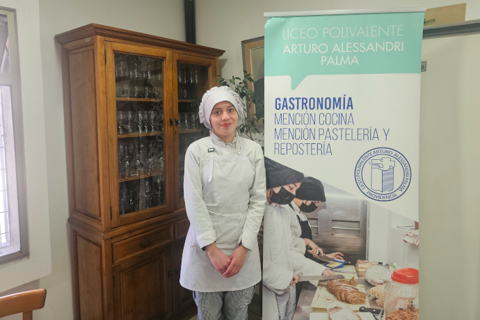 Estudiante del Liceo Alessandri obtiene importante premio para realizar su práctica profesional en Colombia