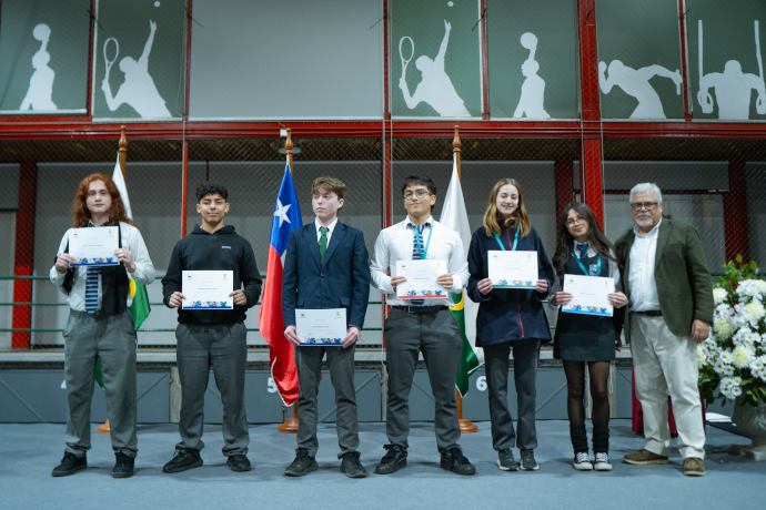 Extraordinaria participación de estudiantes de Providencia en XXII de Olimpiadas de Matemáticas del Colegio Verbo Divino