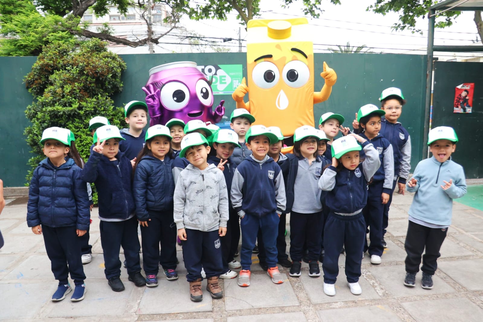 Niños del Liceo Juan Pablo Duarte le dieron el vamos al programa piloto de reciclaje en colegios