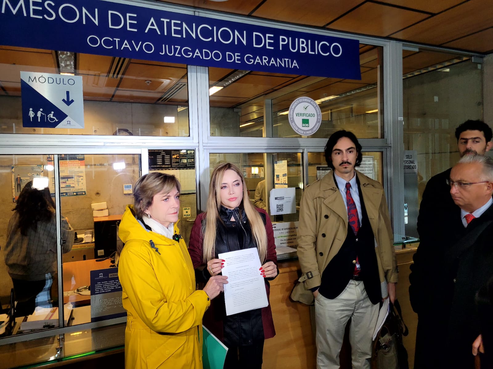 Providencia presenta querella en contra de quienes resulten responsables por ataque a Director del Liceo Lastarria