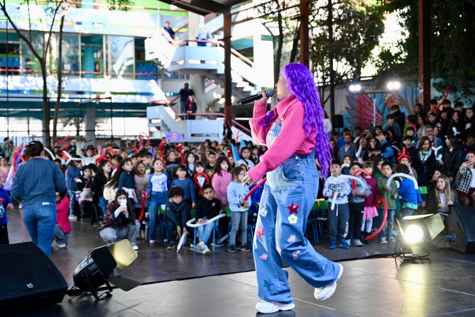 Alan, estudiante del Colegio Providencia, es el nuevo Niño Embajador de Teletón.